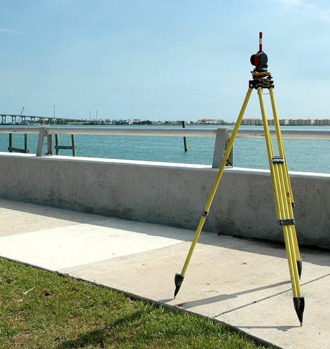surveying-3035404_1920